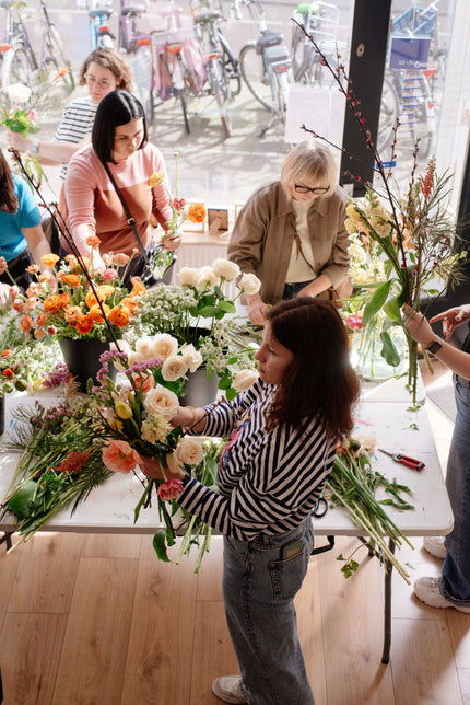 Майстер-клас з ручного зав'язування букетів (NED)